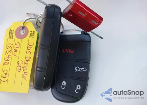 2015 Chrysler 200 Limited z USA, uszkodzony, nr VIN 1C3CCCAB8FN690697